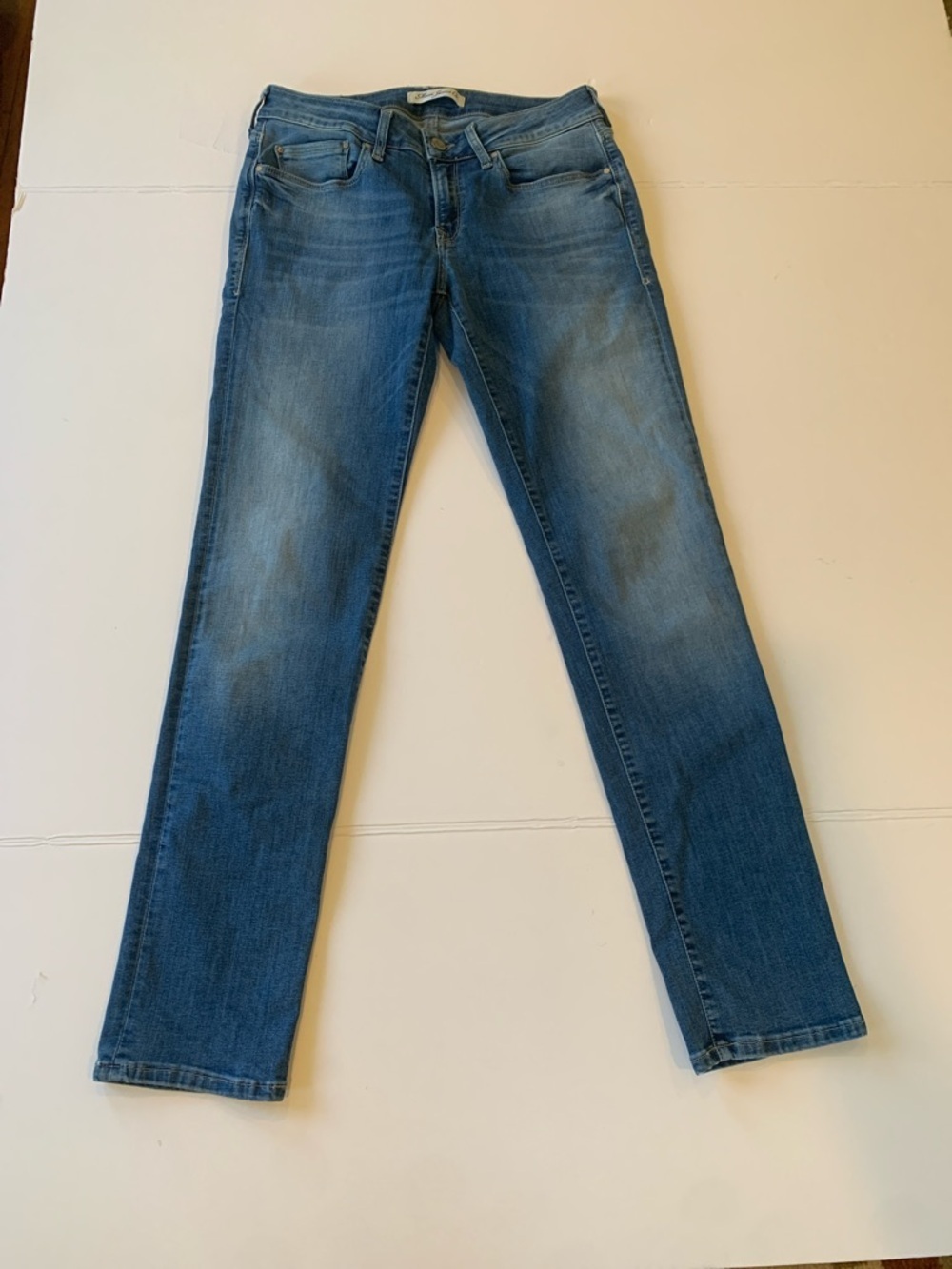 Mavi Women’s Size 26 Comfortable Stretch Light- Medium Wash Slim Fit  Jeans